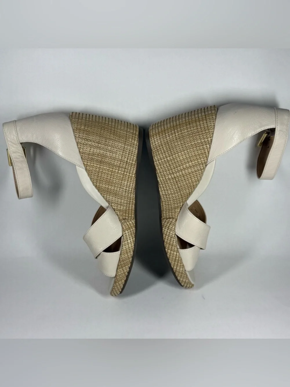 Vionic Women's Size 11 Cream Leather Marina Wedge Sandals